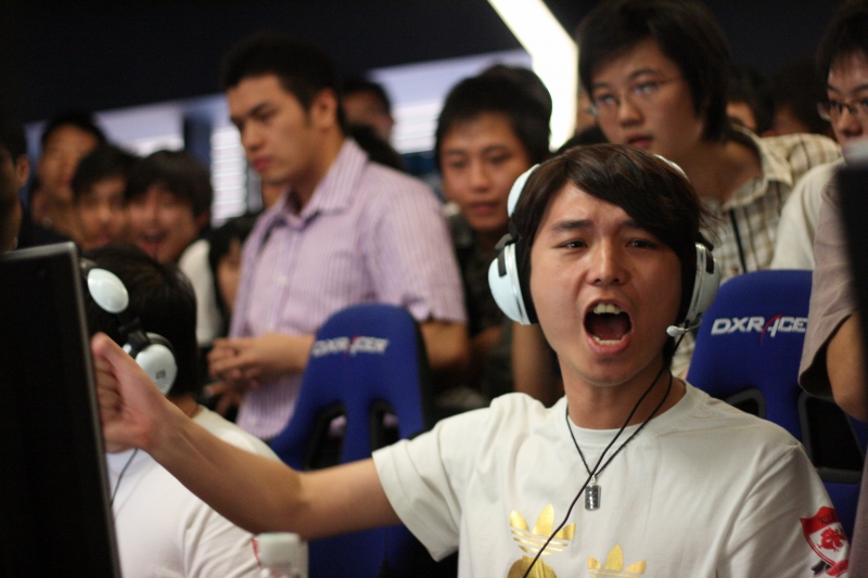 2. Legends in China E-sports_Alex